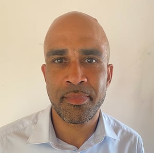 Peter laing headshot